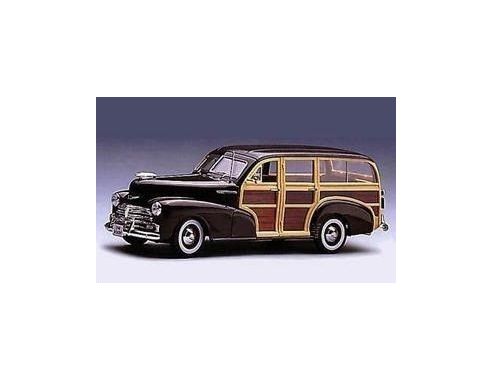 Maisto 56043 CHEVROLET FLEETMAST AMARANTO 1/18 Modellino