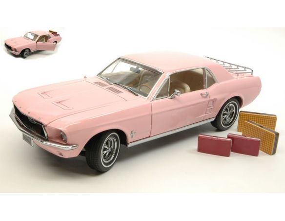 Greenlight GREEN12966 FORD MUSTANG COUPE' 1967 PLAYBOY PINK MUSTANG INCLUDES LUGGAGE 1:18 Modellino
