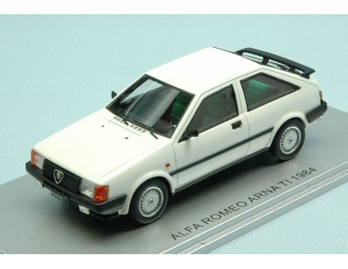 Kess Model KS43000040 ALFA ROMEO ARNA TI 3 PORTE 1984 WHITE LIM.PCS 162 1:43 Modellino