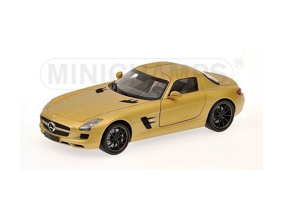 Minichamps PM100039024 MERCEDES SLS AMG 2010 GOLD 1:18 Modellino