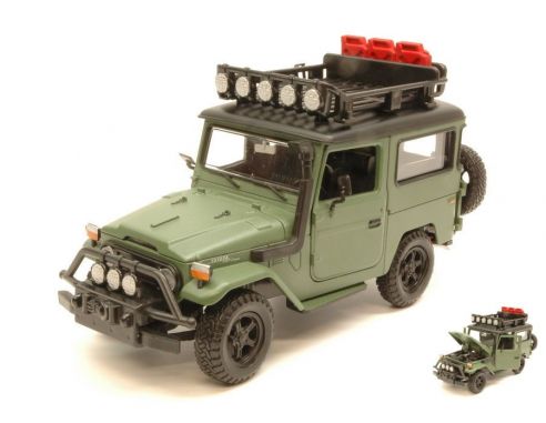 Motormax MTM79137GN TOYOTA FJ40 LAND CRISER 1974 MATT GREEN 1:24 Modellino