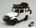 Motormax MTM79137W TOYOTA FJ40 LAND CRISER 1974 WHITE 1:24 Modellino