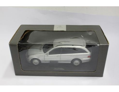 Kyosho B66962176 Mercedes-Benz E-Klasse T-Modell Modellino SCATOLA ROVINATA
