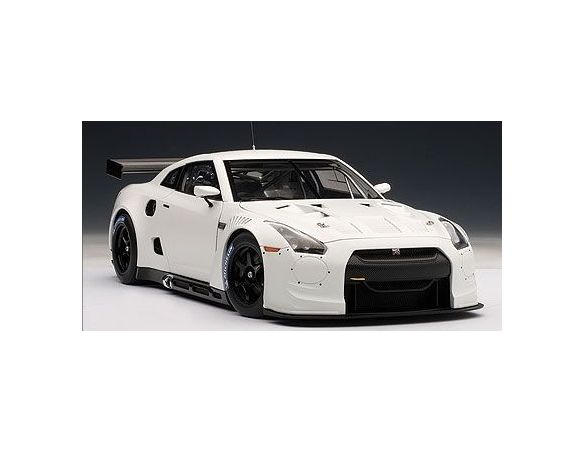 Auto Art / Gateway AA81076 NISSAN GT-R GT1 FIA GT 2010 WHITE 1:18 Modellino