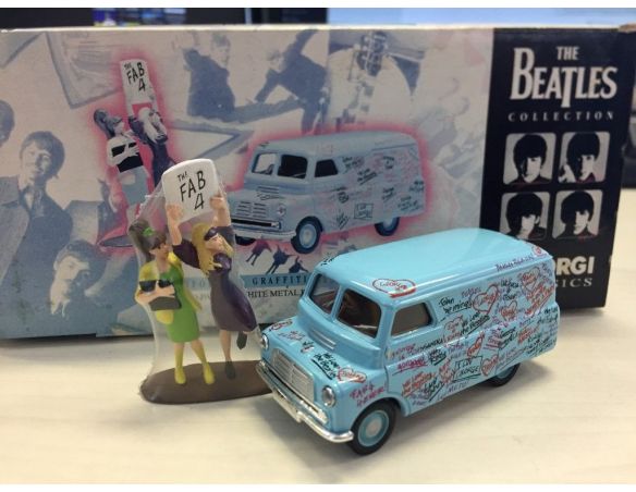 Corgi 05606 The Beatles Bedford Graffiti Van Scatola Scolorita Modellino