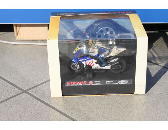 BYCMO 441845 YAMAHA YZR-M1 VALENTINO ROSSI COMANDO SLOT 1/32 - SCATOLA ROVINATA