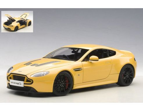 Auto Art / Gateway AA70252 ASTON MARTIN V12 VANTAGE S 2015 GIALLO 1:18 Modellino