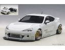 Auto Art / Gateway AA78756 ROCKET BUNNY TOYOTA 86 WHITE WITH GOLDEN WHEELS 1:18 Modellino
