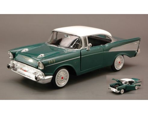 Motormax MTM73228MG CHEVY BEL AIR 1957 GREEN MET.WHITE ROOF 1:24 Modellino