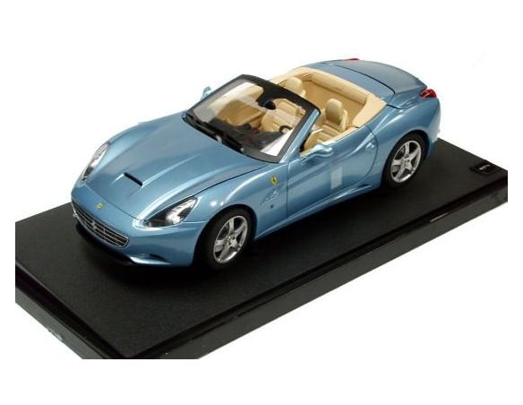 Hot Wheels R3256 Ferrari California Azzurra Die Cast 1:18 Modellino