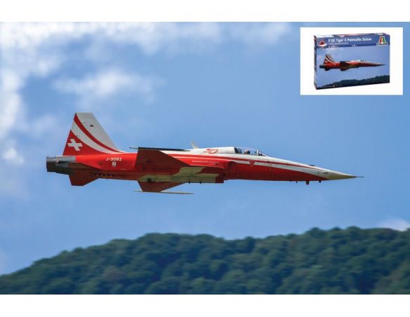 Italeri IT1395 F-5E TIGER II PATROUILLE SUISSE 50th ANNIVERSARY KIT 1:72 Modellino