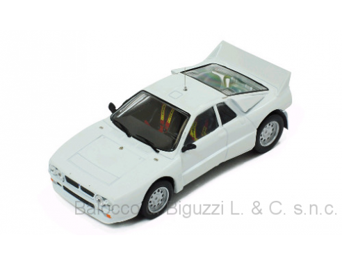 Ixo model MDCS013 LANCIA 037 RALLY EVO WHITE 1985 PLAIN BODY VERSION + 4 WHEELS 1:43 Modellino