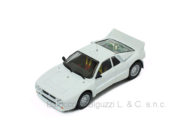 Ixo model MDCS013 LANCIA 037 RALLY EVO WHITE 1985 PLAIN BODY VERSION + 4 WHEELS 1:43 Modellino