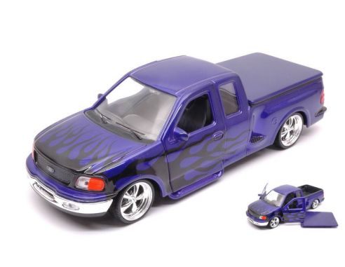 Welly WE29396LRPU FORD F-150 FLARESIDE SUPERCAB PICK UP 1999 PURPLE W/BLACK FLAMES 1:24 Modellino