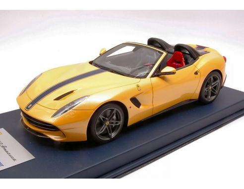 Looksmart LS18010B FERRARI F60 AMERICA 2015 GIALLO TRISTRATO 1:18 Modellino