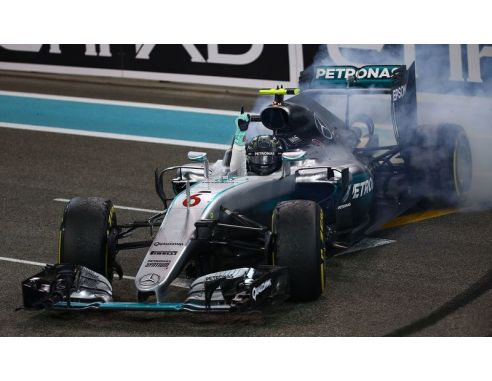 Spark Model S18250 MERCEDES F1 W07 N.ROSBERG 2016 N.6 2nd ABU DHABI GP W/FIGURINE 1:18 Modellino