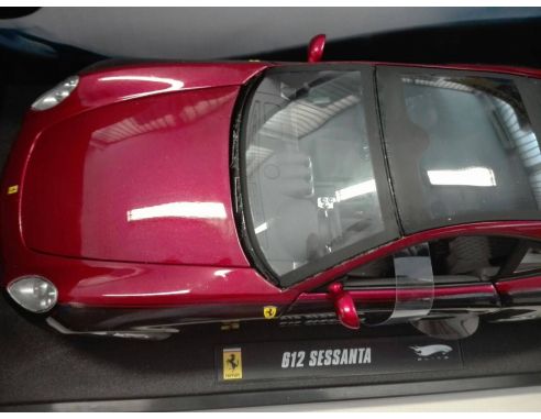 Hot Wheels Elite P9918 FERRARI 612 SESSANTA NERA/BORDEAUX 2007 1:18 DANNEGGIATO Modellino