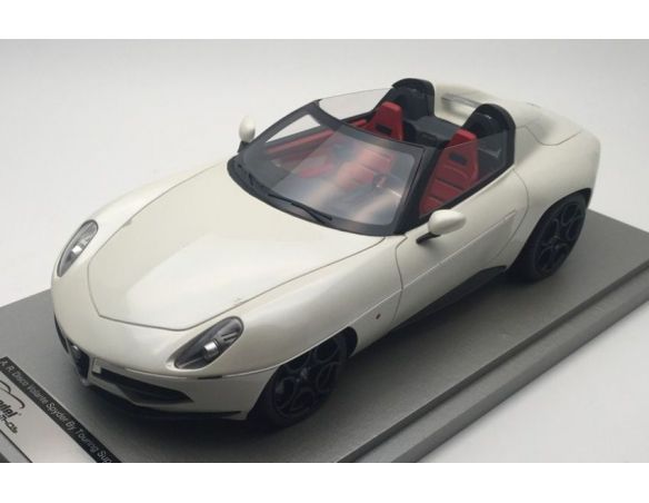 Tecnomodel TMD1868C ALFA ROMEO DISCO VOLANTE SPYDER 2016 PEARL WHITE 1:18 Modellino