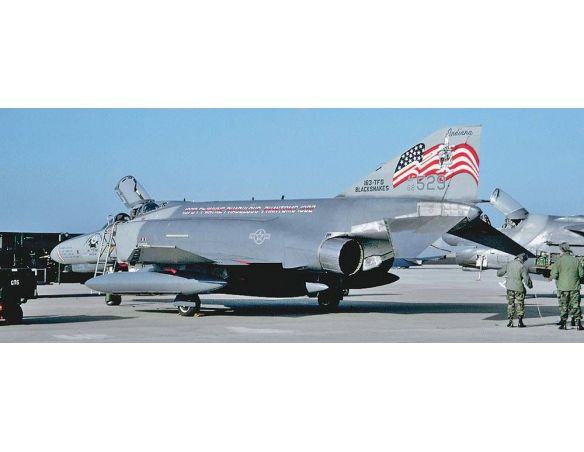 HASEGAWA 00948 F-4E PHANTOM II INDIANA ANG SPECIAL 1:72 Kit Modellino