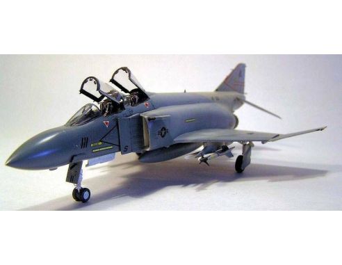 HASEGAWA 00911 F-4J/S PHANTOM II FERRIS CAMOUFLAGE 1:72 Kit Modellino