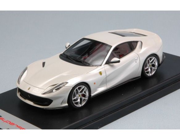 Looksmart LS467E FERRARI 812 SUPERFAST BIANCO FUJI (PEARL) 1:43 Modellino