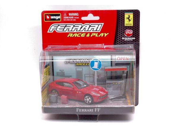 BBURAGO BU31100FF FERRARI FF RED IN BLISTER CON ACCESSORI 1:43 Modellino