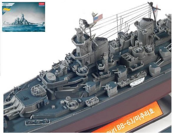 Accademy ACD14223 USS MISSOURI KIT 1:700 Modellino