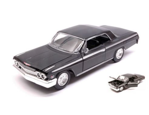 New Ray NY71843BK CHEVROLET IMPALA SS BLACK 1:24 Modellino