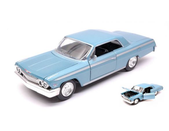 New Ray NY71843BL CHEVROLET IMPALA SS 1962 LIGHT BLUE METALLIC 1:24 Modellino