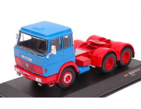 Ixo model TR012 HENSCHEL HS 19 TS 1966 LIGHT BLUE/RED 1:43 Modellino