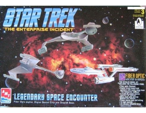 AMT 8254 STAR TREK LEGENDARY SPACE ENCOUNTER 1:1000 KIT Modellino