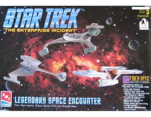 AMT 8254 STAR TREK LEGENDARY SPACE ENCOUNTER 1:1000 KIT Modellino