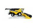 Universal Hobbies UH5248 MIETITREBBIA NEW HOLLAND CR10-90 REVELATION WITH TRACK 1:32 Modellino