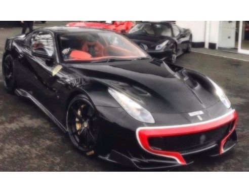 Looksmart LS18015A FERRARI F12 TDF SPECIAL SERIES BLACK W/RED LIVERY C/VETRINA 1:18 Modellino