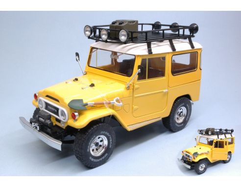 Triple 9 T9-1800151 TOYOTA LAND CRUISER FJ40 1967 YELLOW W/WHITE ROOF 1:18 Modellino