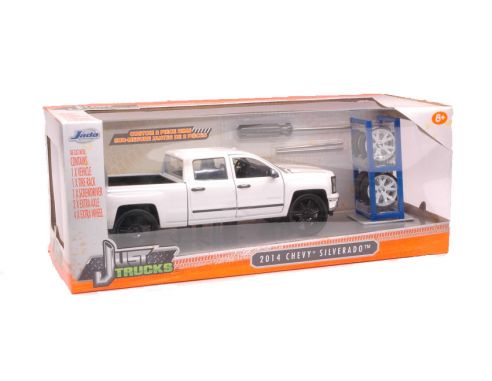 Jada JADA98025 CHEVY SILVERADO 2014 WHITE + SET WHEELS/TIRES 1:24 Modellino