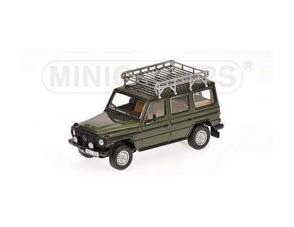 Minichamps PM400038001 MERCEDES 230 GE 1981 GREEN MET.1:43 Modellino