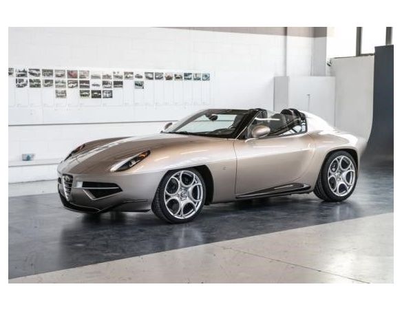 Matrix MX40102-112 ALFA ROMEO TOURING DISCO VOLANTE SPYDER 2016 CHAMPAGNE 1:43 Modellino