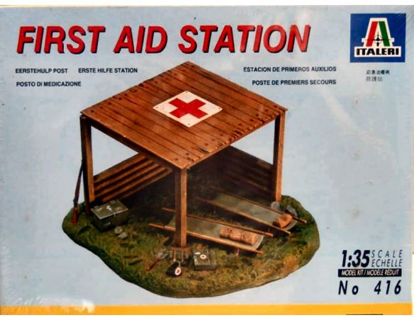 Italeri IT0416 FIRST AID STATION KIT 1:35 Modellino