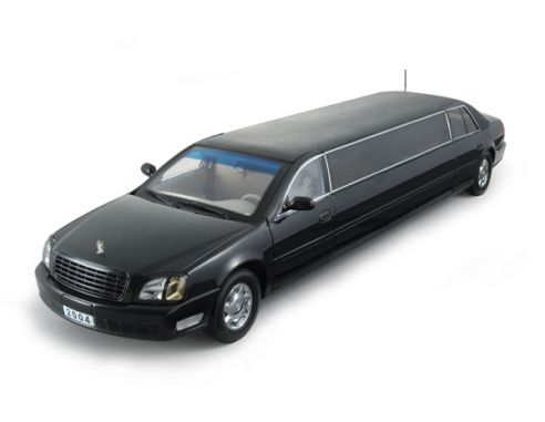 SunStar SS4231 CADILLAC DEVILLE LIMOUSINE 2002 BLACK 1:18 Modellino