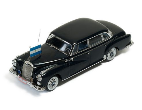 Ixo model CLC187 MERCEDES 300D LIMOUSINE 1957 PRESIDENT SOMOZA OF NICARAGUA 1:43 Modellino