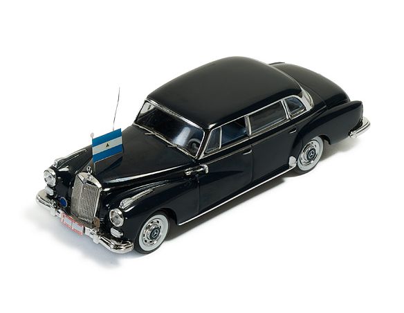 Ixo model CLC187 MERCEDES 300D LIMOUSINE 1957 PRESIDENT SOMOZA OF NICARAGUA 1:43 Modellino