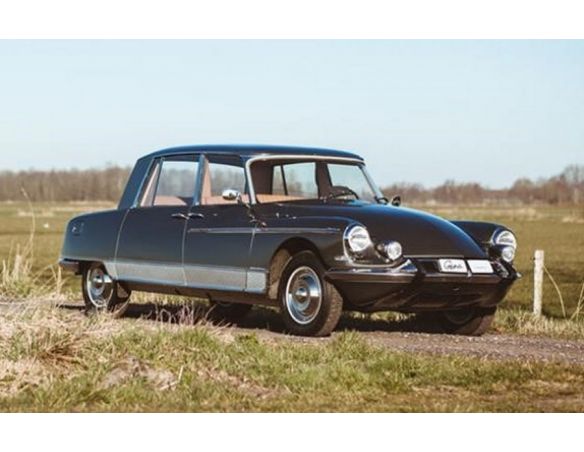 MATRIX SCALE MODELS MX50304-042 CITROEN DS21 MAJESTY HENRI CHAPRON 1966 1:43 Modellino