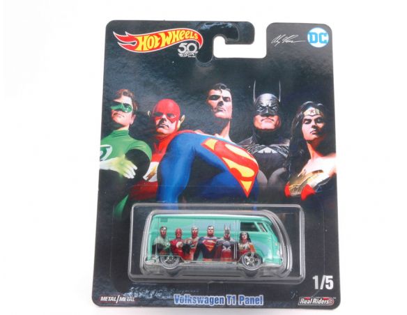 Hot Wheels HWDLB45-1 POP CULTURE BATMAN & SUPERMAN VOLKSWAGEN T1 PANEL 1:64 Modellino