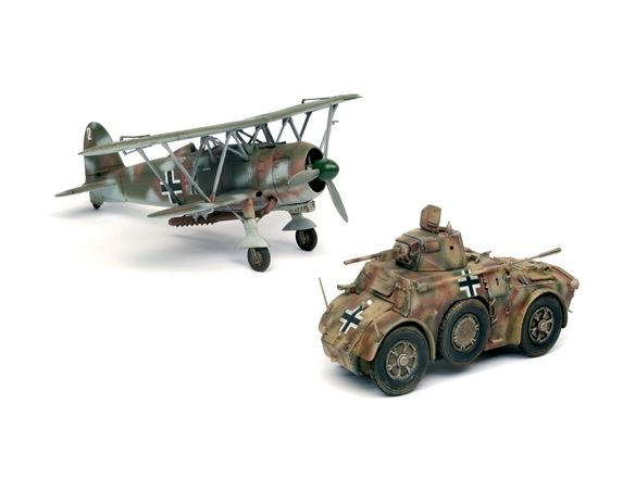 Italeri ITSM10501 AUTOBLINDA AB41 + CR42 LW KIT 1:48 Modellino