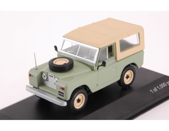White Box WB286 LAND ROVER 88 SERIE II 1961 LIGHT GREEN/BEIGE 1:43 Modellino