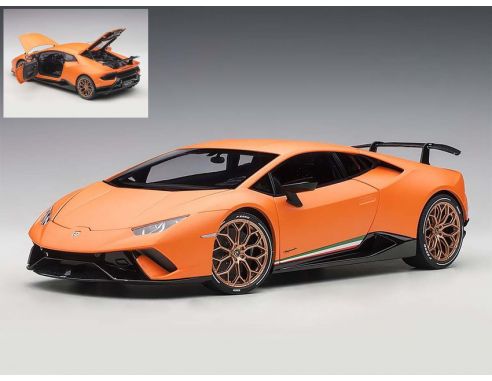 Auto Art / Gateway AA79152 LAMBORGHINI HURACAN PERFORMANTE 2017 ORANGE 1:18 Modellino