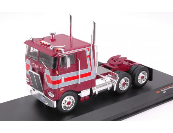 Ixo model TR024 PETERBILT 352 PACEMAKER 1979 DARK RED DECORATED PACEMAKER 1:43 Modellino