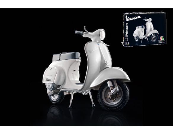 Italeri IT4633 VESPA 125 PRIMAVERA KIT 1:9 Modellino