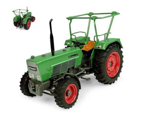 Universal Hobbies UH5309 TRATTORE FENDT 4S 4WD WITH ROLL BAR 1:32 Modellino